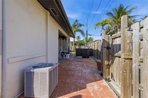 707 N 46th Avenue Hollywood FL 33021