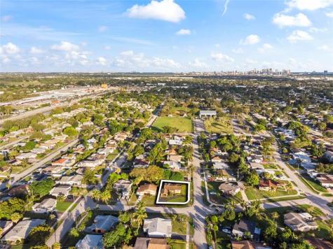 820 NW 38th Avenue Lauderhill FL 33311