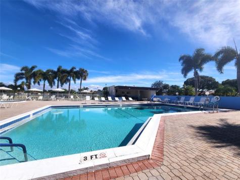 1572 SW 23rd Terrace Deerfield Beach FL 33442