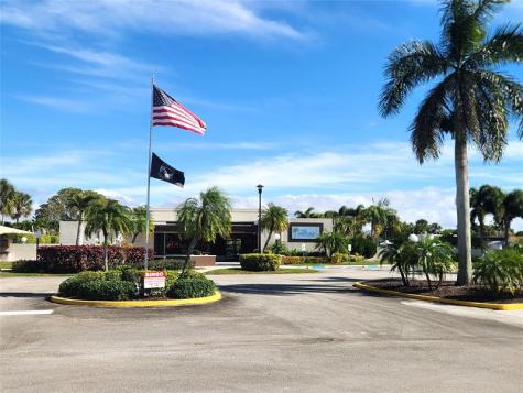 1572 SW 23rd Terrace Deerfield Beach FL 33442