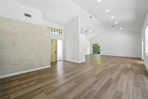 5172 NW 53rd Avenue Coconut Creek FL 33073