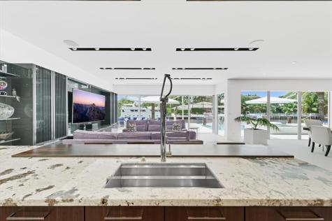 14 N Isla Bahia Drive Fort Lauderdale FL 33316