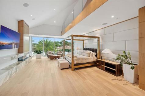 14 N Isla Bahia Drive Fort Lauderdale FL 33316