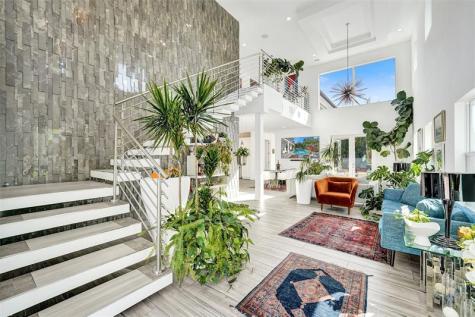 2502 NE 6th Avenue Wilton Manors FL 33305