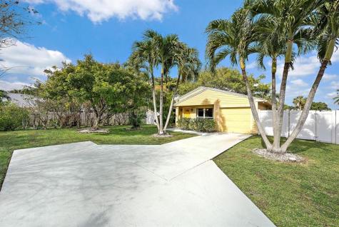 8443 Garden Gate Place Boca Raton FL 33433