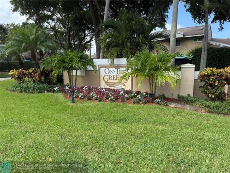 7081 Woodmont Way Tamarac FL 33321