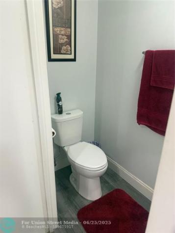 7081 Woodmont Way Tamarac FL 33321