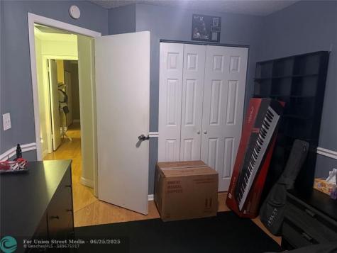 7081 Woodmont Way Tamarac FL 33321