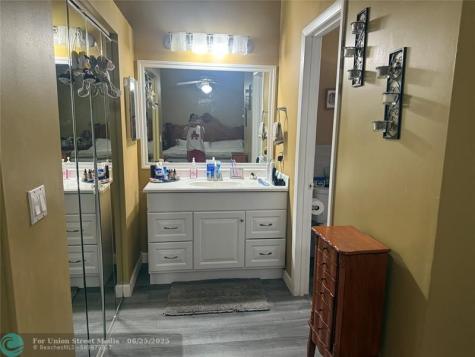 7081 Woodmont Way Tamarac FL 33321
