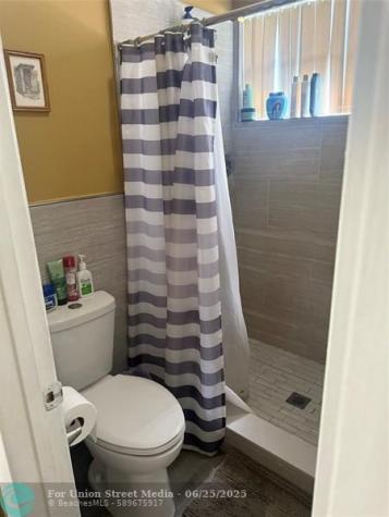 7081 Woodmont Way Tamarac FL 33321