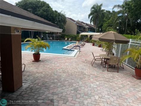 7081 Woodmont Way Tamarac FL 33321