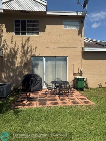 7081 Woodmont Way Tamarac FL 33321