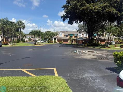 7081 Woodmont Way Tamarac FL 33321