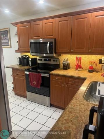 7081 Woodmont Way Tamarac FL 33321