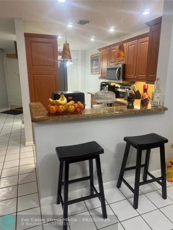 7081 Woodmont Way Tamarac FL 33321