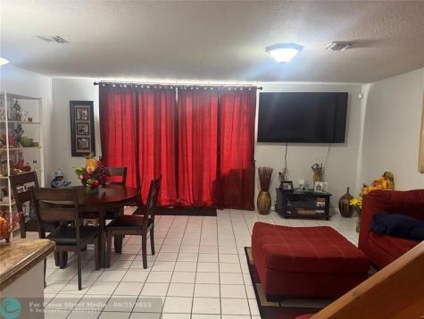 7081 Woodmont Way Tamarac FL 33321