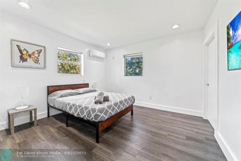 1215 NE 200th Street Miami FL 33179