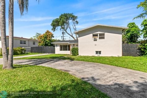 1215 NE 200th Street Miami FL 33179