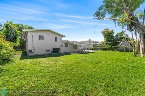 1215 NE 200th Street Miami FL 33179