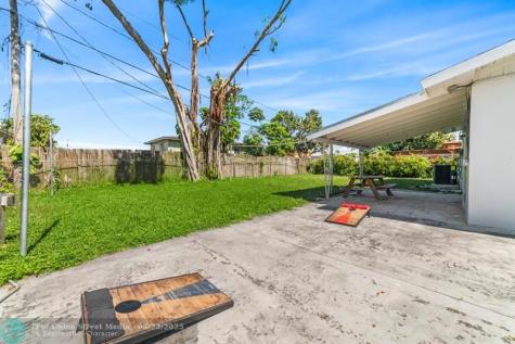 1215 NE 200th Street Miami FL 33179