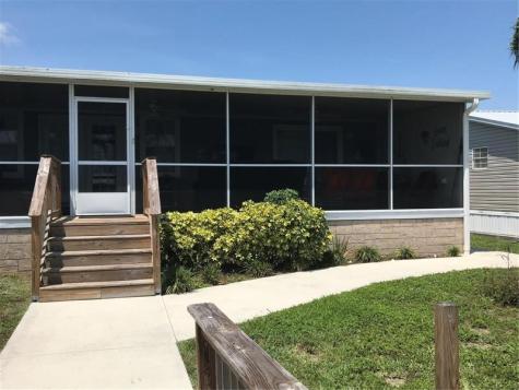 1081 6TH Street Okeechobee FL 34974