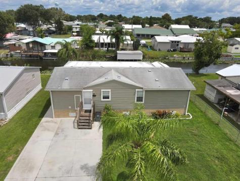 1081 6TH Street Okeechobee FL 34974