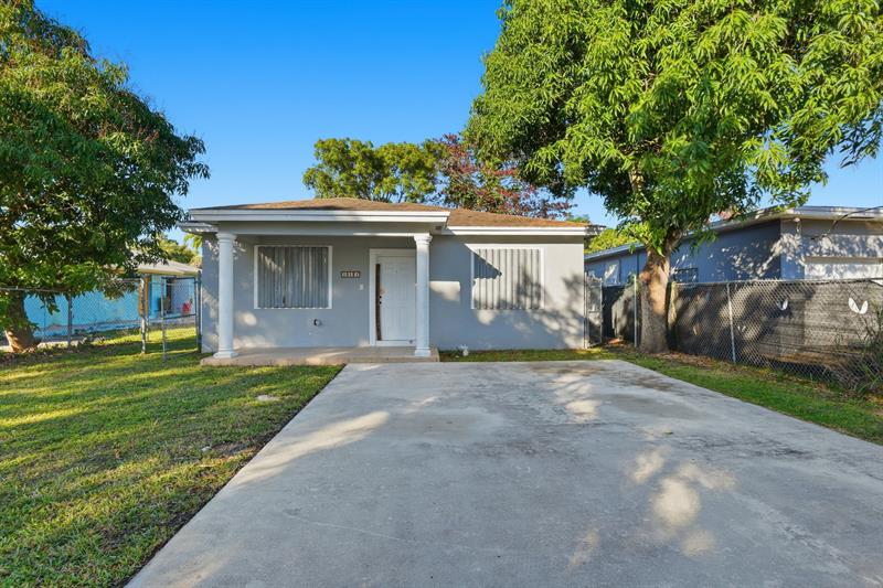 10131 W Indigo Street Miami FL 33157