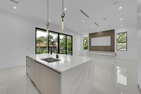 656 NW 21st Street Wilton Manors FL 33311