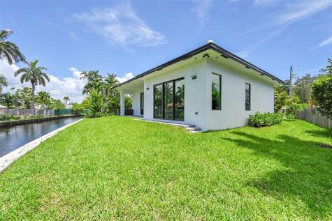 656 NW 21st Street Wilton Manors FL 33311