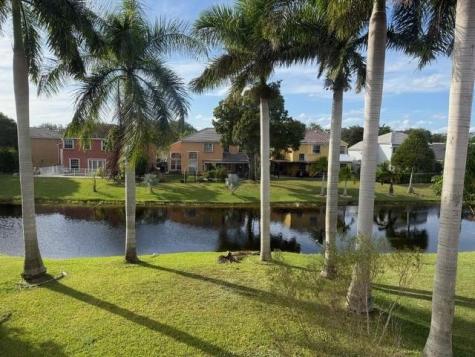 360 NW 115th Way Coral Springs FL 33071
