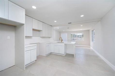 1161 NW 105th Terrace Miami FL 33150