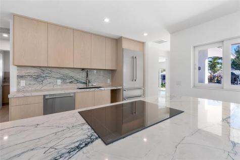 1240 NE 27th Way Pompano Beach FL 33062