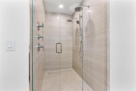 1240 NE 27th Way Pompano Beach FL 33062