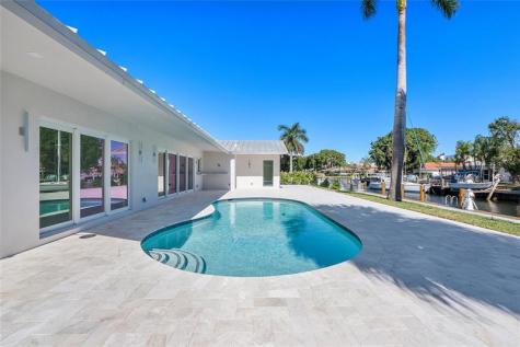 1240 NE 27th Way Pompano Beach FL 33062