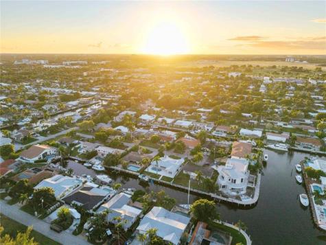 1240 NE 27th Way Pompano Beach FL 33062