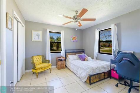 1181 SW Goodman Avenue Port St Lucie FL 34953