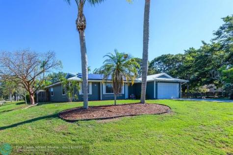 1181 SW Goodman Avenue Port St Lucie FL 34953