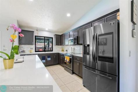 1181 SW Goodman Avenue Port St Lucie FL 34953