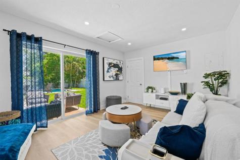 415 SE 3rd Avenue Delray Beach FL 33483