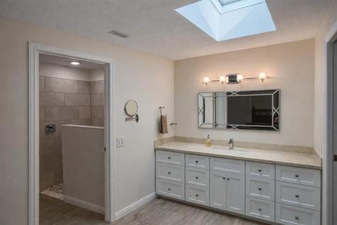 728 N Fischer Circle Sebastian FL 32958