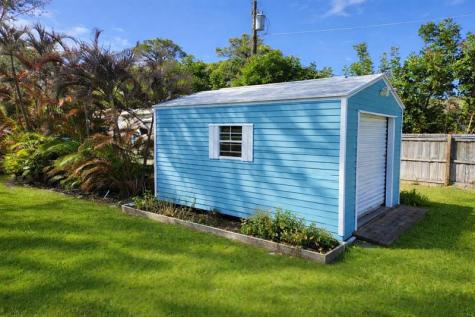 728 N Fischer Circle Sebastian FL 32958