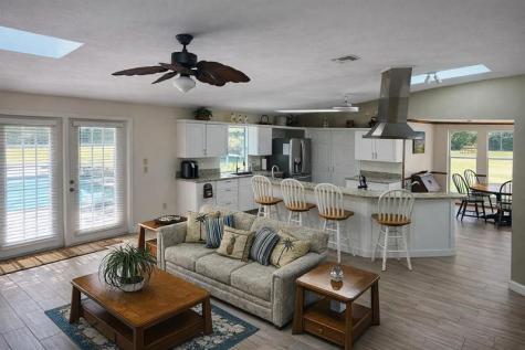 728 N Fischer Circle Sebastian FL 32958