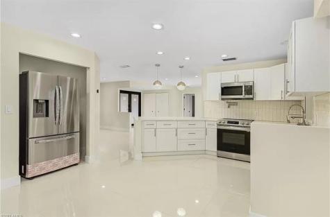 813 SW 52nd Street Cape Coral FL 33914