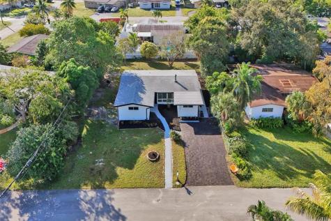 3024 SW 10th Street Fort Lauderdale FL 33312