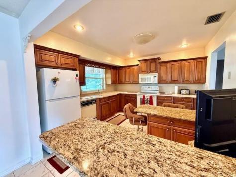 2000 NW 86th Terrace Pembroke Pines FL 33024