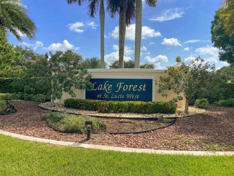 806 SW Rocky Bayou Terrace Saint Lucie West FL 34986