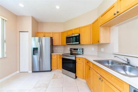 806 SW Rocky Bayou Terrace Saint Lucie West FL 34986