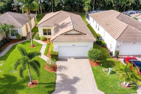 806 SW Rocky Bayou Terrace Saint Lucie West FL 34986