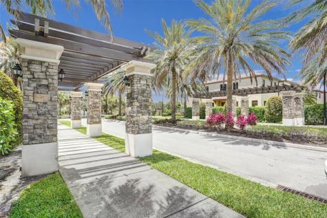 4875 NW 55th Place Tamarac FL 33319