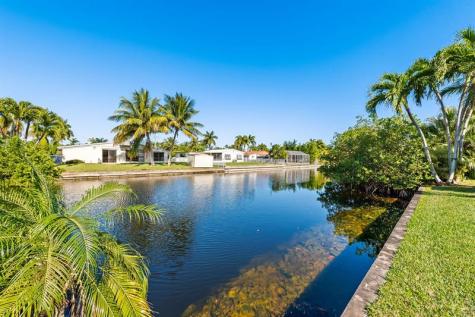 1175 Grant Street Hollywood FL 33019